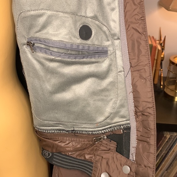 Cloudveil western Softshell Jacket with Removable Powder Skirt - Picture 9 of 12